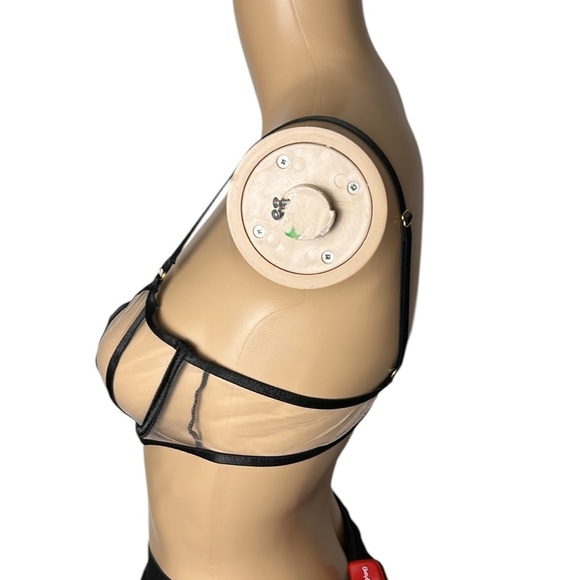 sexy strappy cage mesh bra,M, underwire,
Kinks,gangtza,dominatrix,cosplay - Picture 3 of 8